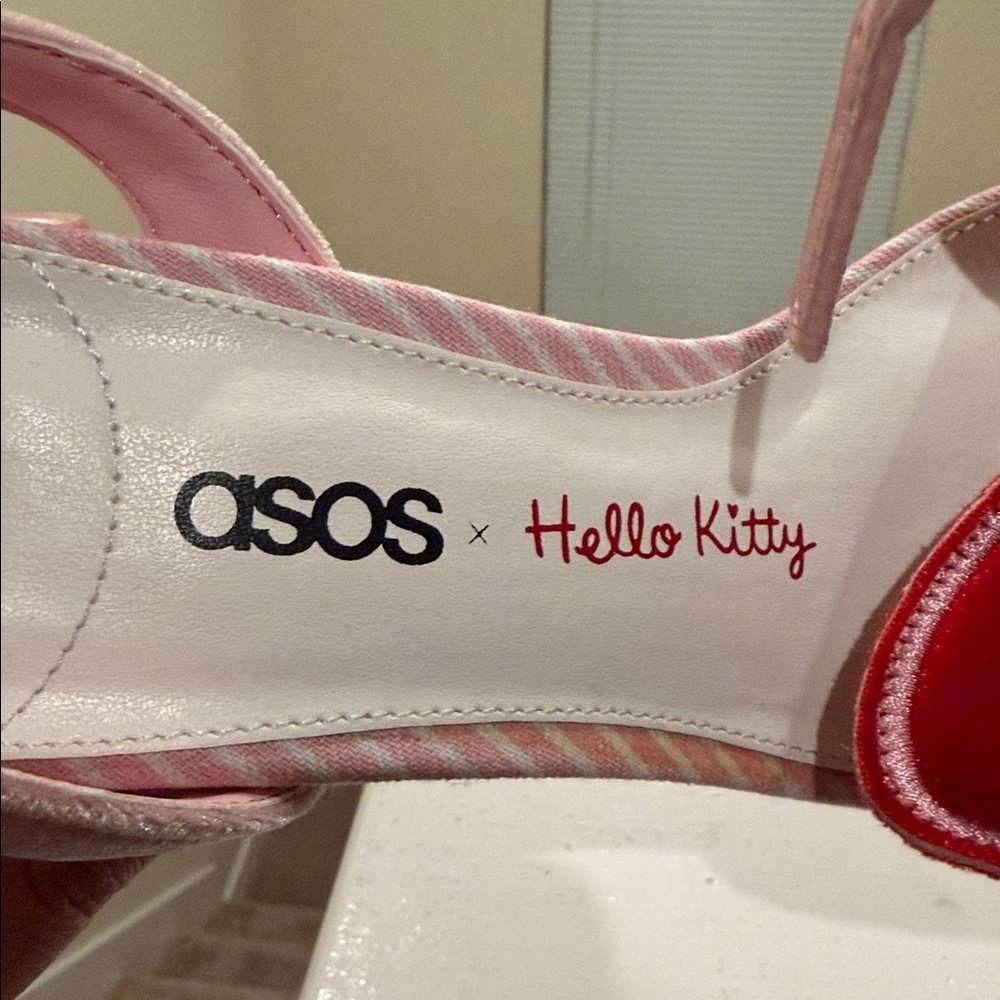 ASOS x Hello Kitty Velvet Bow Platform Heel Strap Sandals - Picture 4 of 9